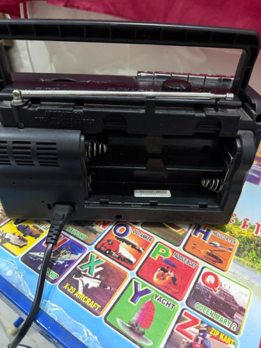 វិទ្យុ Sony ប្រើភ្លើង 110 និង ថ្ម