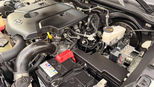 មហាថ្មី Toyota Hilux Revo V-edition 024 ហ្សុីន១ជុំ
