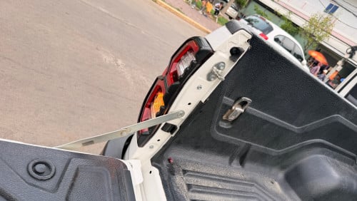 មហាថ្មី Toyota Hilux Revo V-edition 024 ហ្សុីន១ជុំ