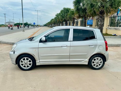 2005 kia morning full options សំបកកង់ឡានថ្មី4 គ្រាប់ ស្តុកក្រោយឡើង 08 UV ហើយ ម៉ាស៊ីនអេមខ្លាំង