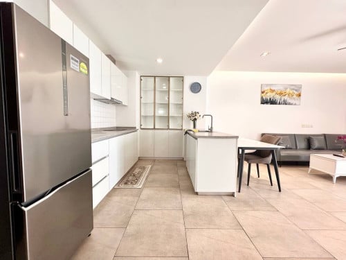 2Bedroom Condo for Rent | St 60m