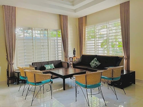 4 Bedrooms For Rent in Compound Close to CIA Campus Char Ampov