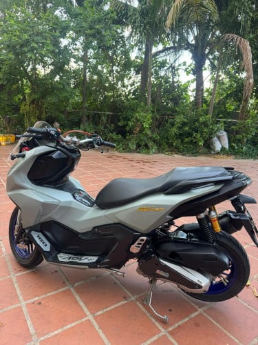 ADV ឆ្នាំ ២០២៣ លក់តម្លៃ ២៧៥០$