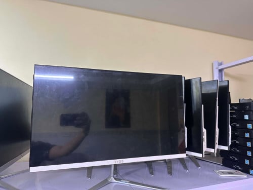 AIO 24” Xeon W1370P 16G/256G Have adapter 150$ មាន8គ្រឿងស្អាត