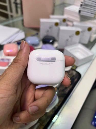AirPod 4