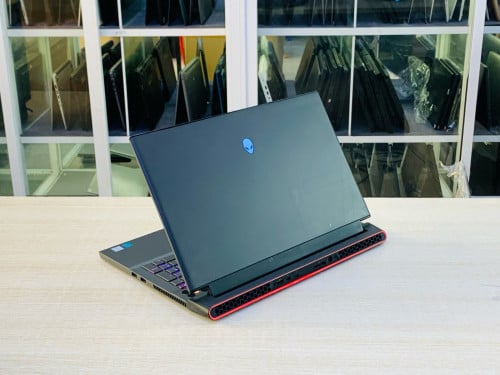 Alienware M17 R2 17.3” FHD 144Hz