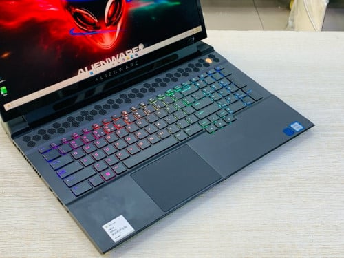 Alienware M17 R2 17.3” FHD 144Hz