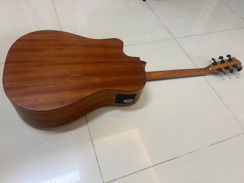 Amari guitar