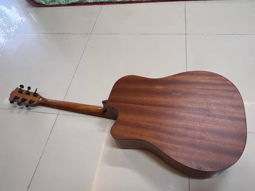 Amari guitar