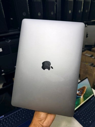 Apple MacBook Pro chip M1 13” 2021M1 Ram 16GB SSD Screen 13”