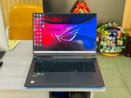Asus Rog Strix G814JVR