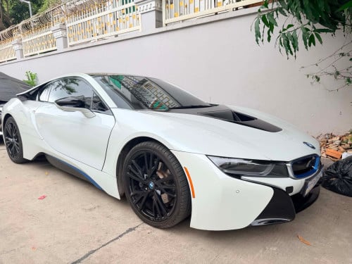 BMW I8 ឆ្នាំ 2014Full option