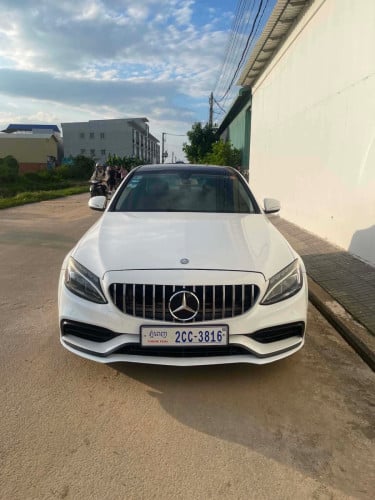 C300 luxury 4matic up C63