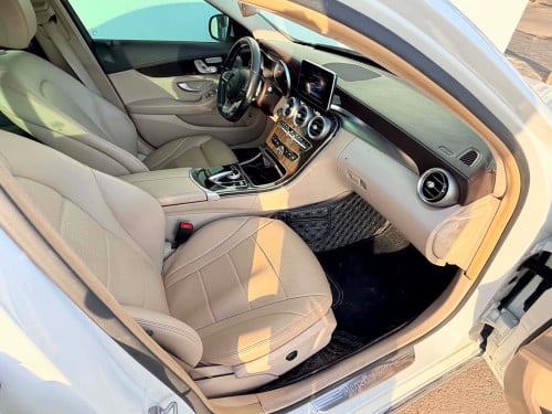 C300 luxury 4matic up C63