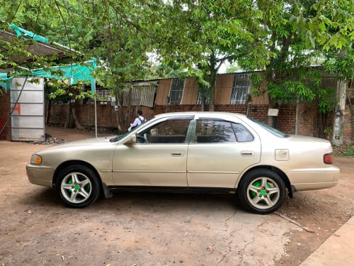Camry 1993 ឆ្វេង