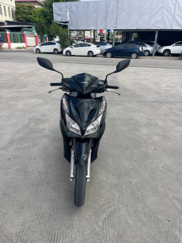 Click 015ថៃ