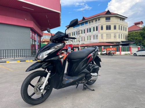 Click 015ថៃ