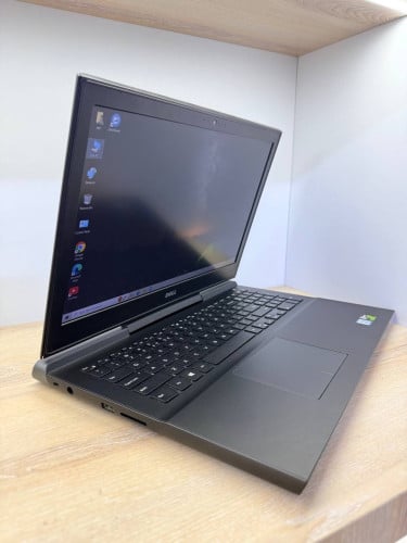 Dell Inspiron 15 7000/i5-7th/16GB/128GB+640GB/1050ti(4G)/15.6”(FHD)