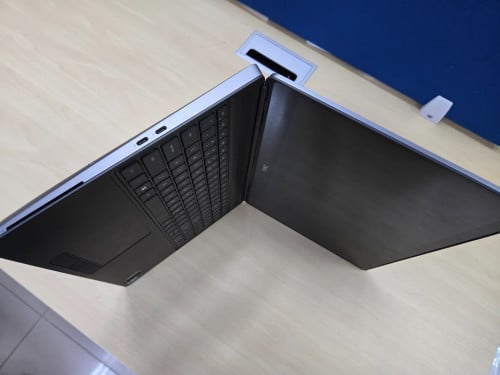 Dell Precision 7560 Touchscreen Workstation | Xeon W-11855M | 128GB RAM | 1TB SSD | Windows 11 Pro