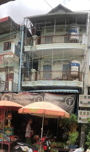 Flat with rental rom 12