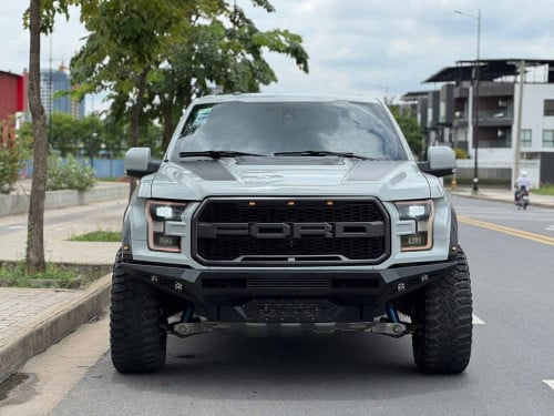 Ford F-150 Raptor ឆ្នាំ 20217 Full Option បើកដំបូល (ឡានស្អាត ម្ចាស់ថែ) លេងយាន់ លេងកង់ហើយ