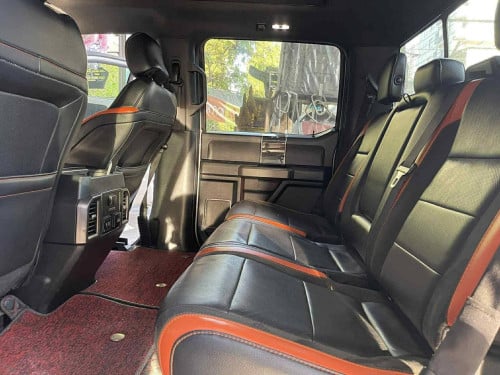 Ford F-150 Raptor ឆ្នាំ 20217 Full Option បើកដំបូល (ឡានស្អាត ម្ចាស់ថែ) លេងយាន់ លេងកង់ហើយ