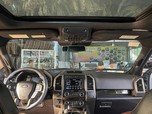 Ford F-150 Raptor ឆ្នាំ 20217 Full Option បើកដំបូល (ឡានស្អាត ម្ចាស់ថែ) លេងយាន់ លេងកង់ហើយ
