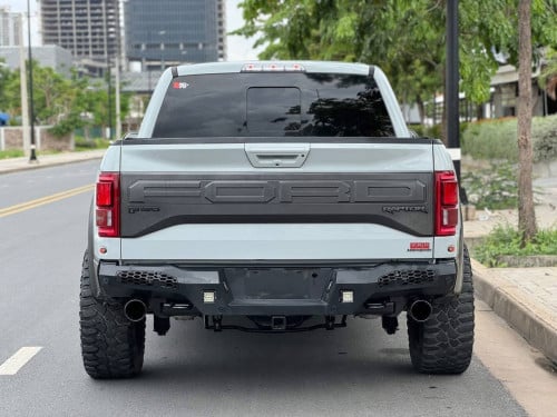 Ford F-150 Raptor ឆ្នាំ 20217 Full Option បើកដំបូល (ឡានស្អាត ម្ចាស់ថែ) លេងយាន់ លេងកង់ហើយ