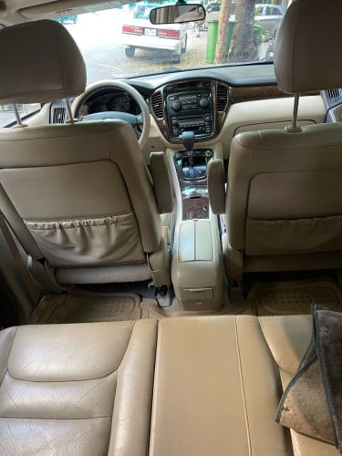 Highlander 02 limited full option ម្ចាស់ដេីមថ្មីណាស់ ថ្នាំស្រីនមួយជុំ អត់ច្រេះ