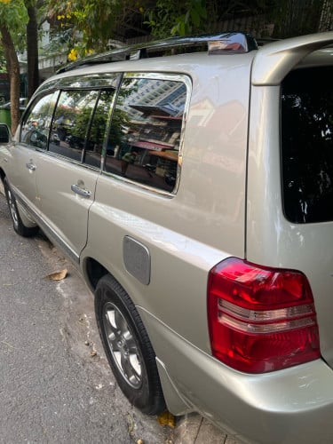 Highlander 02 limited full option ម្ចាស់ដេីមថ្មីណាស់ ថ្នាំស្រីនមួយជុំ អត់ច្រេះ