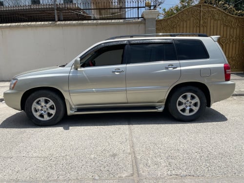 Highlander 2002 V6 ប៉ុង1 ប្រភេទឡានស្អាត