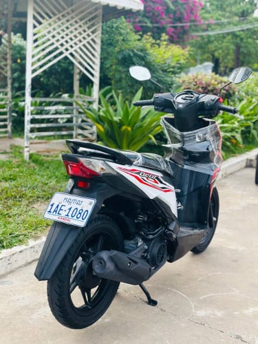 HONDA BEAT 019ក្រុមហ៊ុន ម៉ាសុីនតាន់ហាប់នែនស្ងាត់សំណុំហ្សីន98%ជីះស្រួលធានាមិនលាន់មិនហុយមានពន្ធកាតគ្រឺ