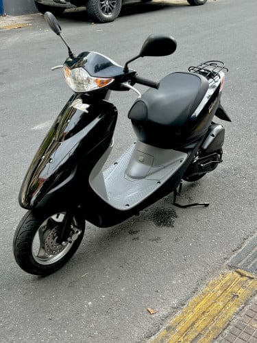 Honda Dio 50cc ប្រើសាំងសុទ្ធ ប្រាំងប៉ូម មានប្រពន្ធ័ ឈប់រលត់ ម៉ូតូស្អាត សុំនុំសុីន ក្រដាស់ពន្ធ