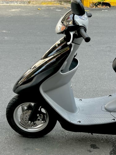 Honda Dio 50cc ប្រើសាំងសុទ្ធ ប្រាំងប៉ូម មានប្រពន្ធ័ ឈប់រលត់ ម៉ូតូស្អាត សុំនុំសុីន ក្រដាស់ពន្ធ