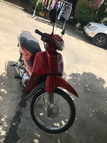 Honda dream c 100 $850
