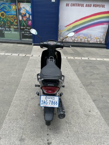 Honda Drem125cc 2009 New98%មានពន្ធកាតគ្រីស្លាកលេខ