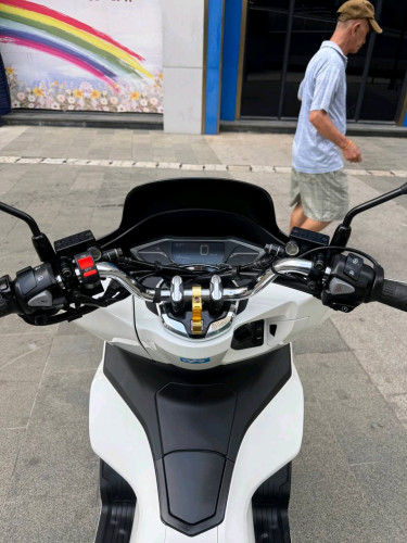 Honda pcx Japan 125cc 2023
