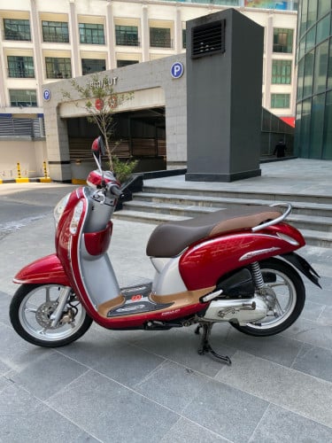 Honda scoopy 2013