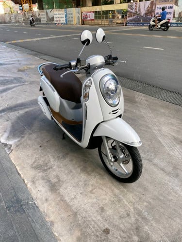 Honda scoopy 2014