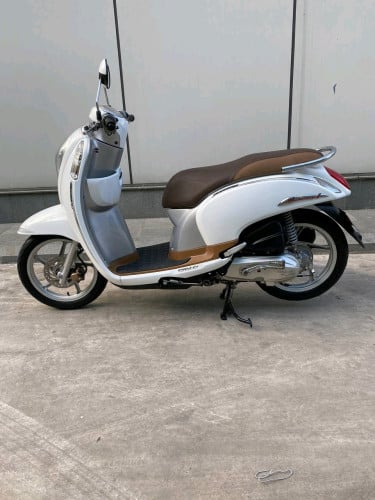 Honda scoopy 2014