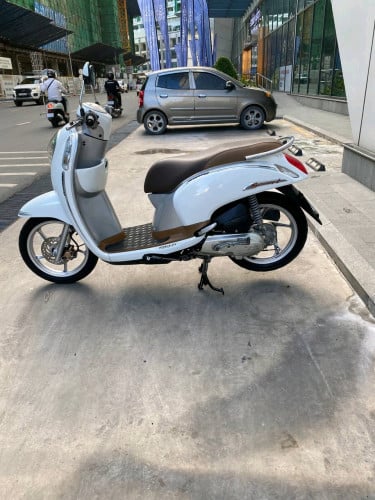 Honda scoopy 2014