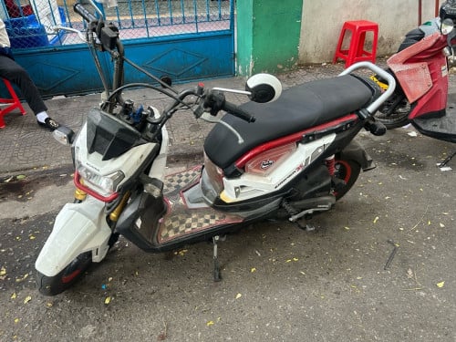 Honda zoomer X zin year 2016 មានពន្ធ