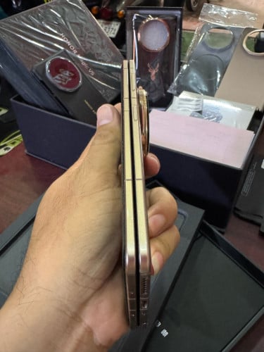 HONOR Magic V5 បោះក្រុមហ៊ុន 512g