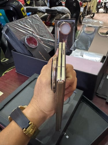 HONOR Magic V5 បោះក្រុមហ៊ុន 512g