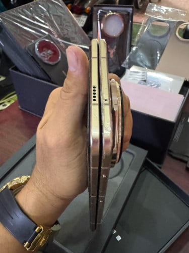 HONOR Magic V5 បោះក្រុមហ៊ុន 512g