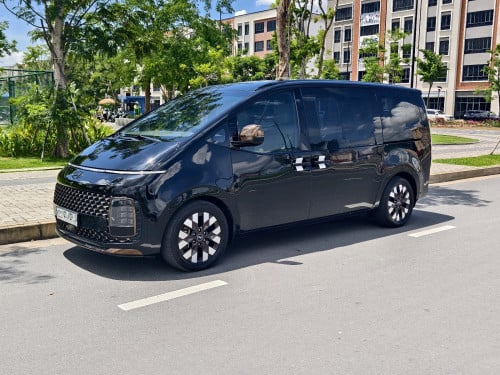 Hyundai Staria LOUNGE 7-Seater 2022 Diesel