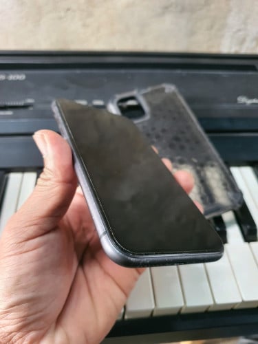 I phone ๐ฑ 11 LA