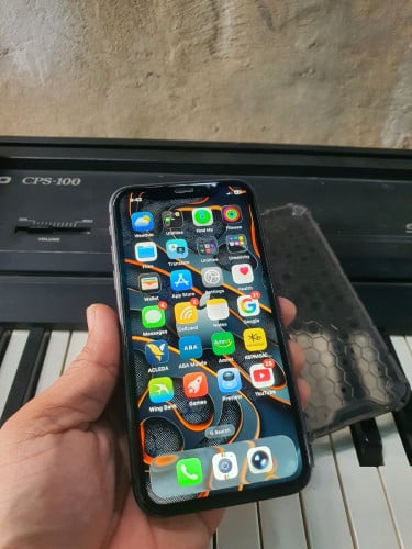 I phone ๐ฑ 11 LA