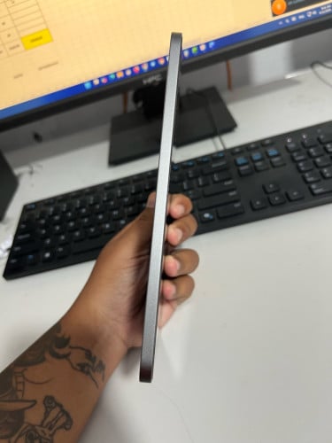 iPad mini6 WiFi 64g នៅស្អាតសនុំស៊ីន ប្រើធ្វើការប្រចាំថ្ងៃ លក់ដូរសារី 260$. ចរចា