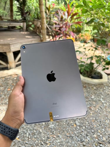 ipad pro 2018 11' សំណុំសុីន ស្អាត 64G
